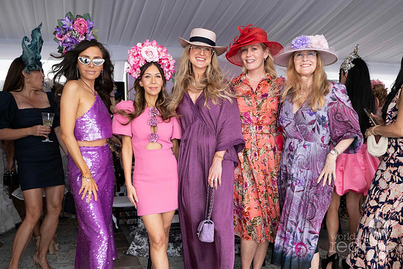 Caitlin Collins, Avra Hart, Elizabeth Sutherland, Sabina Fogle & Doris Kloster