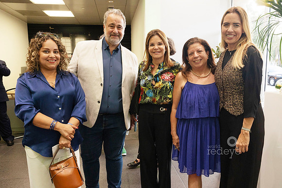 Jennifer Rosado, Eddy Martinez, María Palacios, Marilyn Martínez & Commissioner Raquel Regalado