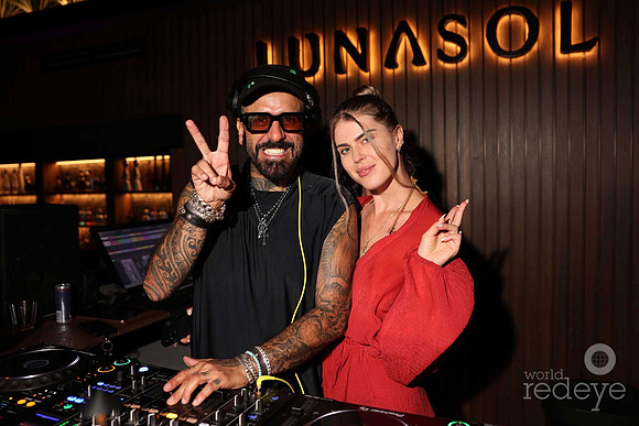 DJ Tito & Jaklin Van Milligen