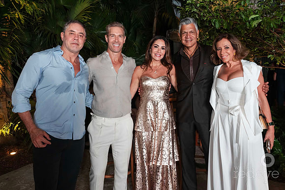 Luis Fragali, David Siddons, Luciana Fragali, Willian Ramos, & Mathy García