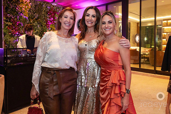 Valeria Maia, Luciana Fragali, & Virginia González