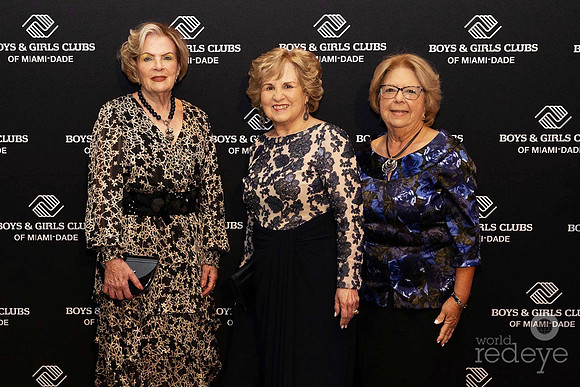 Regina Yáñez, Dania Rodríguez, & Madeleine Coujil