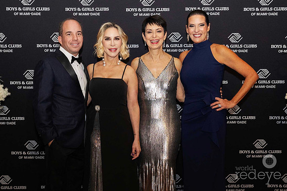 Rodolfo Lleonart, Alex Rodríguez Roig, Lynn Martinez, Belkys Nerey, & Michelle Zubizarreta
