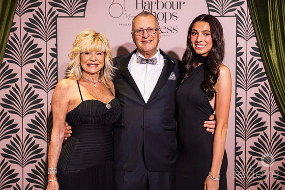 Palma & Frank Apa, & Bianca Bencal
