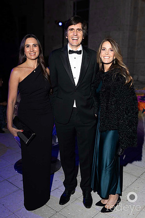 Adriana Vergara, Josue Lain, & Clara Bullrich