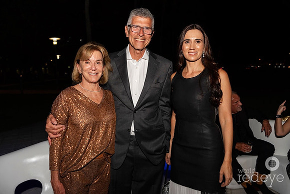 Adriana Malfitano, Ricardo Malfitano, & Adriana Vergara