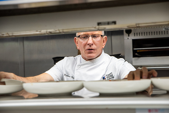 Robert Irvine2