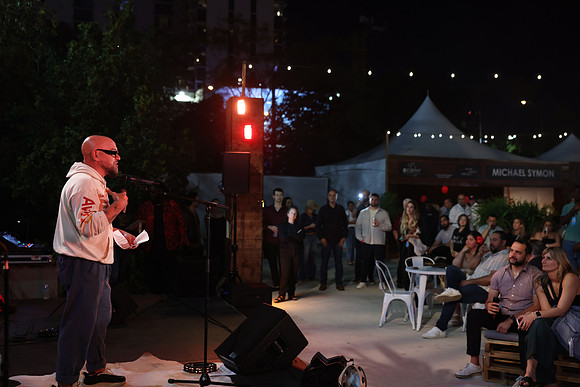 Chef Michael Symon speaking16