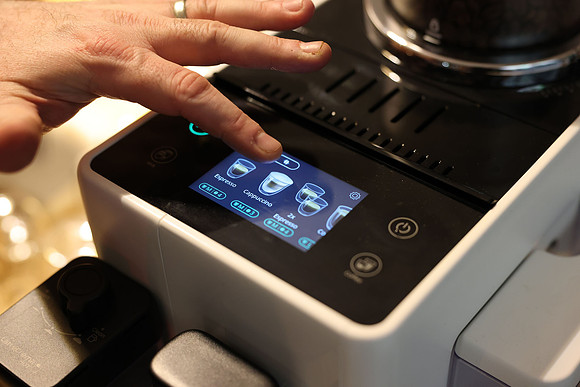 DeLonghi Coffee2