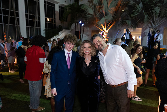 CH2A1017_Michelle Bernstein, David & Son