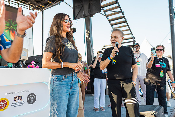 Sofia Vergara & Lee Brian Schrager