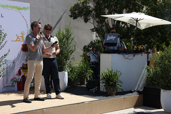 Neil Patrick Harris & David Burtka speaking78