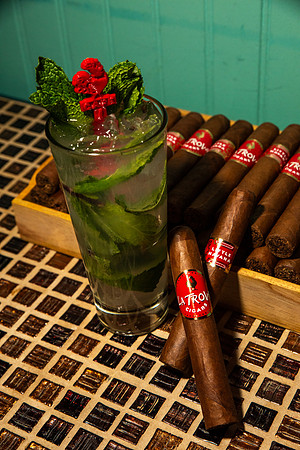 mojito and cigars