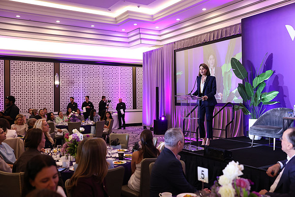 Jennifer Valoppi speaking149