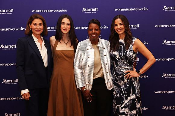 Jennifer Valoppi, Sophia Kanavos, Susan Simmons, & Dayssi Olarte de Kanavos6