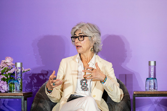 Lesley Goldwasser