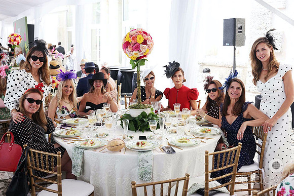 Table-20-5.jpg---Andrea-Ruiz,-Carolina-Arellano,-Nadia-Valdes-&-Roxana-Garcia-Hayden_new