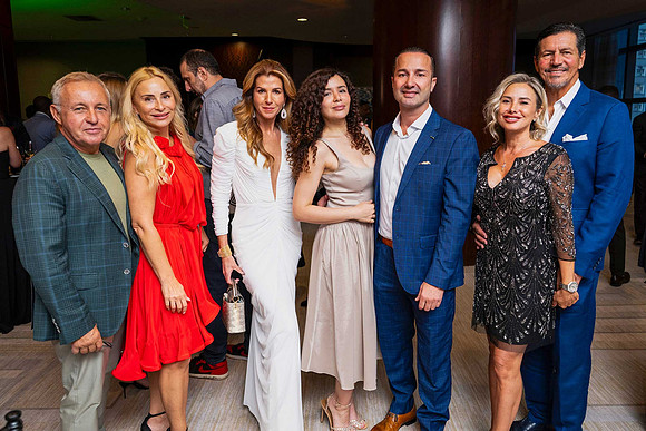Ramon Perez, Valeria Perez, Maria Marchetti, Ana Nikolic, Luca Turiello, Laura Cresto, & Jorge Hernando