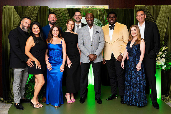 Dani Moreno, Andrea Moreno, Ricardo Lopez, Danae Hernandez, Alexandra Valiente, Mario Valiente, Gale S. Nelson, Marc Meronne, Silvia Llorens, & Anthony Llorens
