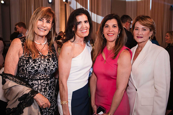 Diana Venturini, Ana Vega Milton, Grace Bracamonte & Debbie Taylor