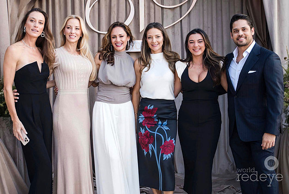 Amanda Salvato, Natalie Brabner, Catalina Martinez, Liliana Paez, Valeria Rodriguez, & Mauricio Perez
