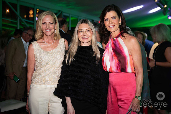 Lisa Petrillo, Mayor Larissa Svechin, & Laurie Jennings
