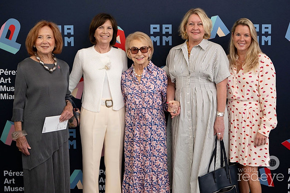 Janet Shein, Debra Scholl, Dede Moss, Lorie Mertes, & Munisha Underhill
