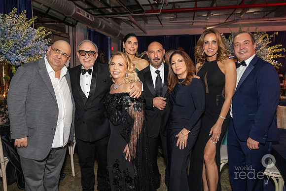 Pedro Guiribitey, Emilio Estefan, Tatiana Guiribitey, Jennifer & Gary Nader, Gloria & Lili Estefan, & Carlos Diaz Rosillo