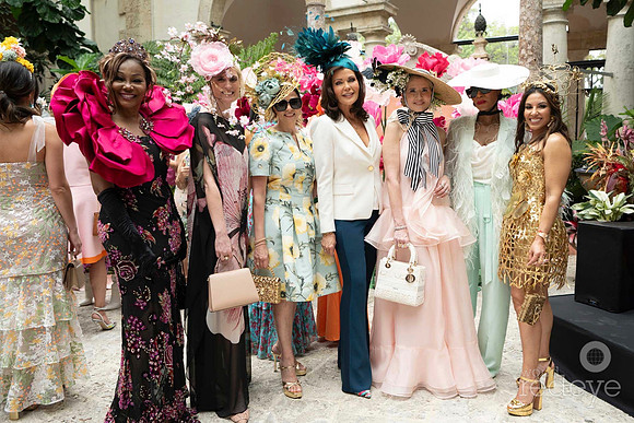 Elpidia Pierre, Amanda Altman, Danet Linares, Laurie Jennings, Marile Lopez, Carole Philips & Tatiana Arteaga Teo