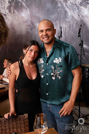 Sari Martelo & Walshy Fire