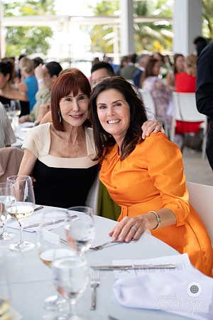 Jayne Abess & Darlene Pérez