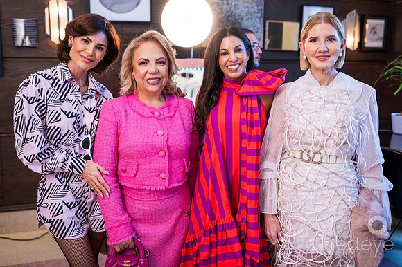 Mariana Abbott, Tati Guiribitey, Tatiana Teo, & Marile Lopez