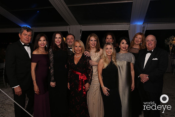 Miguel Alonso, Elvira Pupo, Lourdes Tudela, Fernando Vettori, Silvia Trinidad, Eugenia Legorburu, Alessandra Vettori, Carmen Lopez, Mayda Cisneros, & Carmen & Juan Lopez