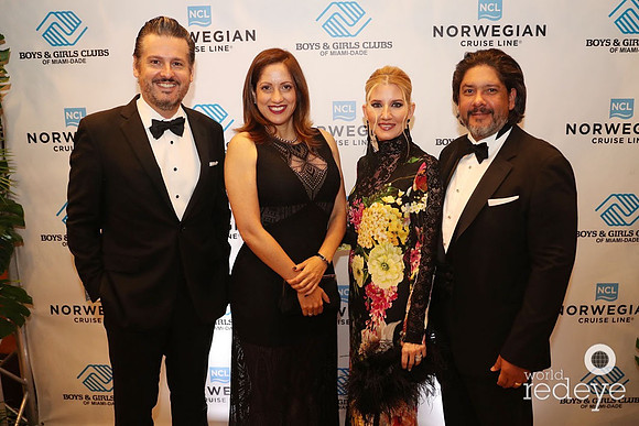 Raul Rodriguez-Jacome, Maria Cecilia Rachadell de Rodriguez, Marile Lopez, & Jorge Luis Lopez5