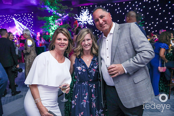 Lisa King, Kim & Neil Carlson