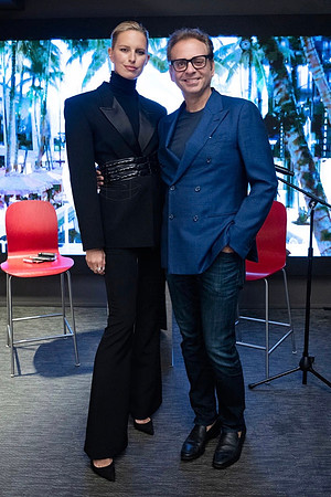 Karolína Kurková & Hakan Baykam