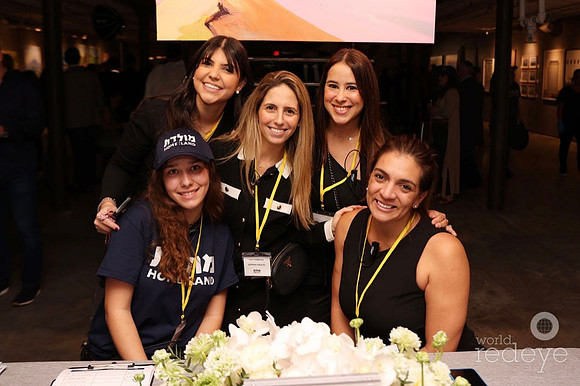 Yael Pilnik, Dominique Melul, Romina Krulig, Jacqueline Zayas, & Catalina Caicedo