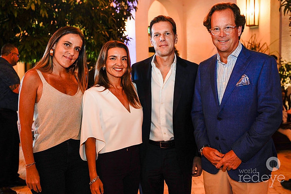 Paola Ferraro, Daniella Reynolds, Brent Reynolds, & Sturat Foster2042