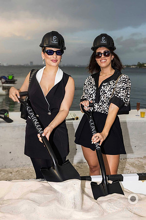 Yeny Reyes & Odalys Oliva