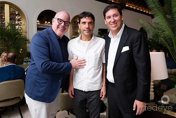 Federico Galter, Virgilio Martínez Vélez, & Barnabas Carrega