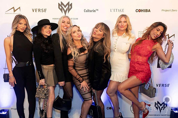 Chelsea Guerrera, Elena Gil, Helena Bonnet, Sierra Drew & Quetza