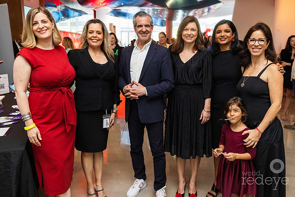 Jessica  Wade Pfeffer, Flavia Da Matta, Mayor Steven Meiner, Nev Terzieva, Vanitha Preston, & Arianne Traverso