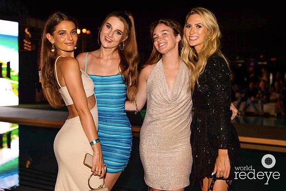 Hanna Myers, Nicole Holtan, Abbey Todesco, & Hannah Noelle
