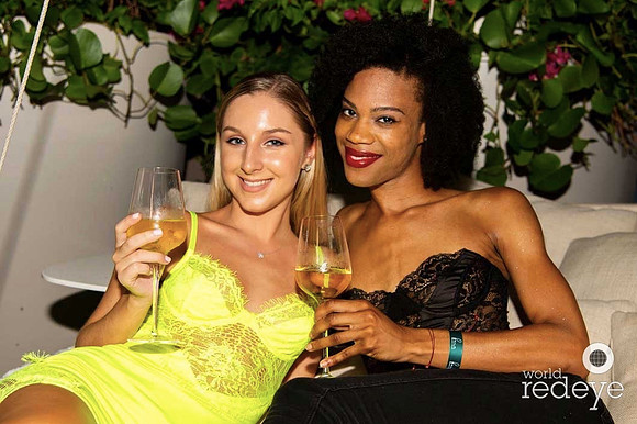 Jennifer Czerwinski & Karribean